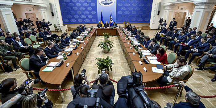 Янукович: Новые киевские власти разрушили страну