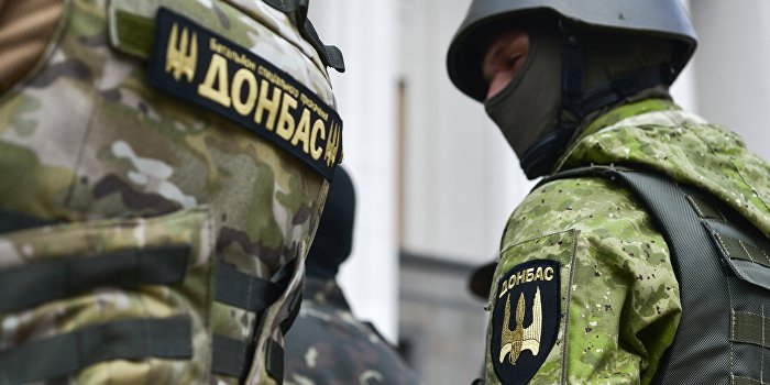 В Мариуполе требуют выдворения боевиков «Донбасса» и расстрела Семенченко