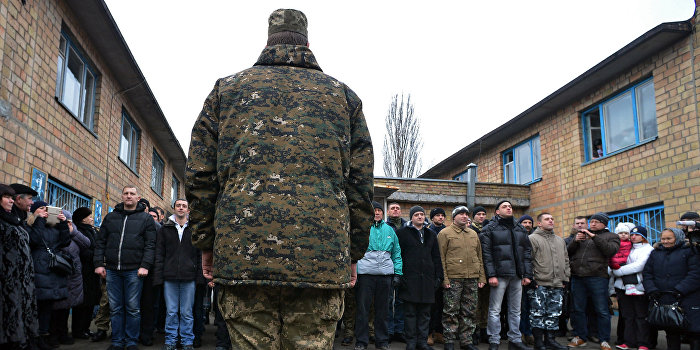 В украинскую армию теперь призывают круглый год В украинскую армию теперь призывают круглый год