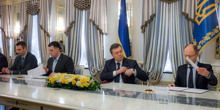 Украинский политолог: Путчистами окажутся все, кто свергал Януковича Украинский политолог: Путчистами окажутся все, кто свергал Януковича