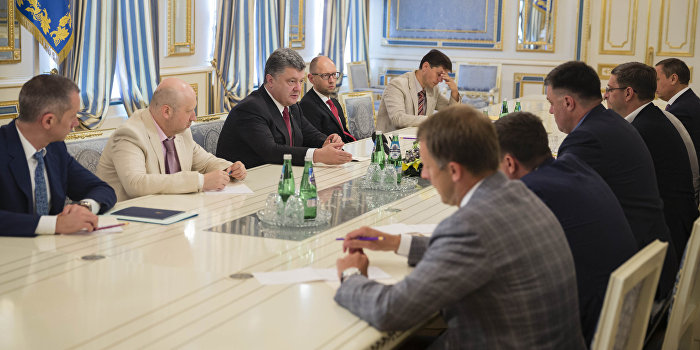 Нынешнюю власть поддерживает 1% граждан Украины Нынешнюю власть поддерживает 1% граждан Украины