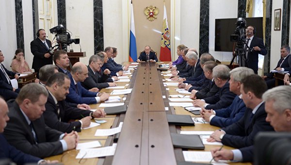 Путин: Никто не пытается анализировать причины событий на Украине Путин: Никто не пытается анализировать причины событий на Украине