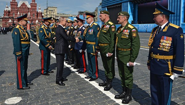 Генштаб: Число военных РФ в Донбассе зависит от того, сколько выпьет Порошенко Генштаб: Число военных РФ в Донбассе зависит от того, сколько выпьет Порошенко