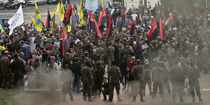 В сети появилось новое видео начала боя в Мукачево В сети появилось новое видео начала боя в Мукачево