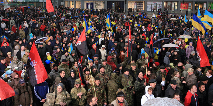 «Правый сектор» поднял по тревоге всех бойцов Западной Украины «Правый сектор» поднял по тревоге всех бойцов Западной Украины