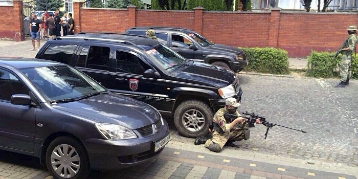 Из зоны боев возле Мукачево эвакуируют гражданских Из зоны боев возле Мукачево эвакуируют гражданских