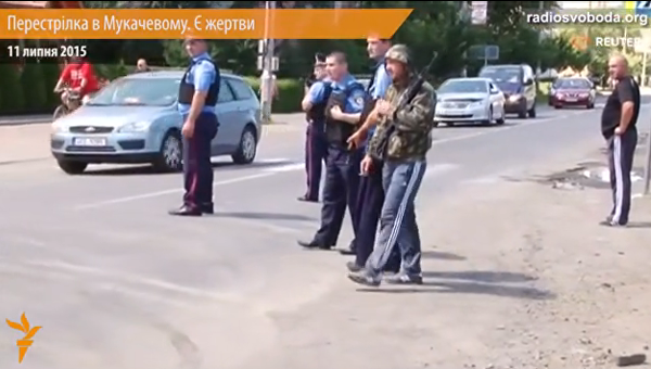 Спикер МВД: Милиция была в спортивных костюмах, потому что не успела переодеться Спикер МВД: Милиция была в спортивных костюмах, потому что не успела переодеться