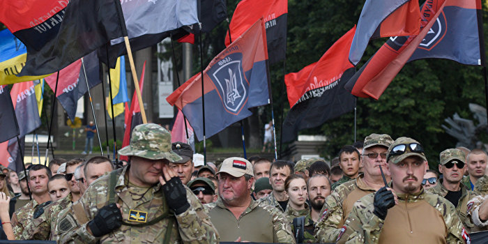СМИ: Боевикам «Правого Сектора» помог сбежать Балога СМИ: Боевикам «Правого Сектора» помог сбежать Балога