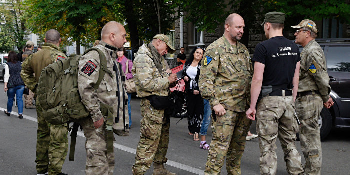 Obserwator Polityczny: Будущее Украины - анархия и новые майданы Obserwator Polityczny: Будущее Украины - анархия и новые майданы