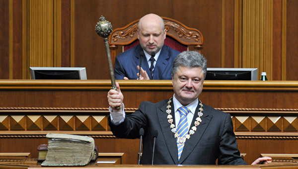 Азаров: Порошенко потерял ощущение реальности Азаров: Порошенко потерял ощущение реальности