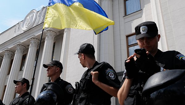 Эксперт: Порошенко пытается сконцентрировать максимум полномочий в своих руках Эксперт: Порошенко пытается сконцентрировать максимум полномочий в своих руках