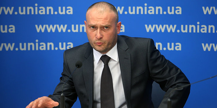 Ярош призвал силовиков не подчиняться приказам Ярош призвал силовиков не подчиняться приказам