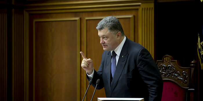 Порошенко обрушился на «партнеров, атаковавших мирный план» Порошенко обрушился на «партнеров, атаковавших мирный план»