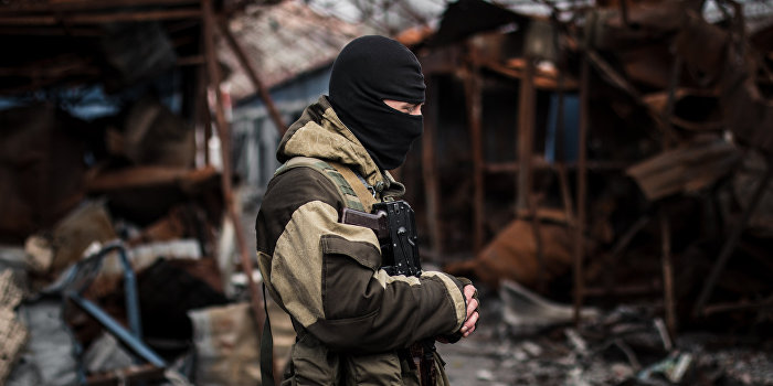 Украина: Между молотом мира и наковальней войны Украина: Между молотом мира и наковальней войны