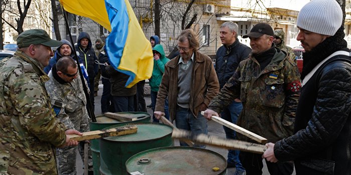 C чувством глубокого разочарования… C чувством глубокого разочарования…