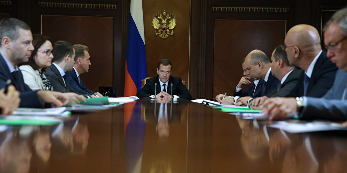 Медведев: С 1 января 2020 транзит газа через Украину может прекратиться Медведев: С 1 января 2020 транзит газа через Украину может прекратиться