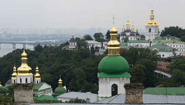 Более 100 000 верующих поклонились иконам Богородицы в Киеве Более 100 000 верующих поклонились иконам Богородицы в Киеве