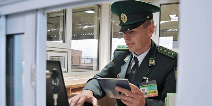 Пограничники конфисковали у Балоги дипломатический паспорт Пограничники конфисковали у Балоги дипломатический паспорт