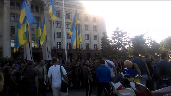 Одесские активисты «майдана» напали на участников митинга Одесские активисты «майдана» напали на участников митинга