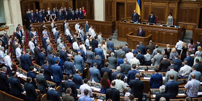 Сын Порошенко требует большей зарплаты Сын Порошенко требует большей зарплаты