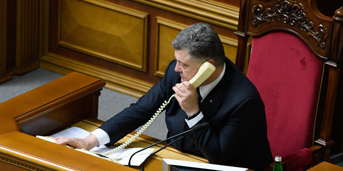 Порошенко требует срочных консультаций в «нормандском формате» Порошенко требует срочных консультаций в «нормандском формате»