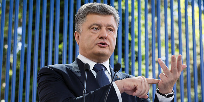 Из Порошенко лепят де Голля Из Порошенко лепят де Голля
