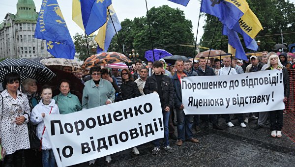Из Порошенко лепят де Голля Из Порошенко лепят де Голля