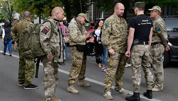 Двусмысленная ставка Варшавы на украинских националистов Двусмысленная ставка Варшавы на украинских националистов