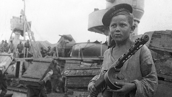 «Они же дети» с автоматами — от ИГИЛа до Украины «Они же дети» с автоматами — от ИГИЛа до Украины