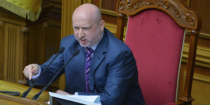 Турчинов снова угрожает введением военного положения Турчинов снова угрожает введением военного положения