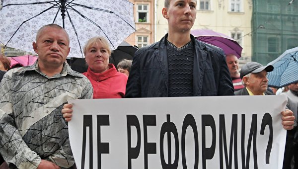Эксперт: Бунт в Киеве начнется в декабре Эксперт: Бунт в Киеве начнется в декабре