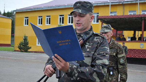 Военком Ровно обещал расклеивать повестки на дверях квартир Военком Ровно обещал расклеивать повестки на дверях квартир