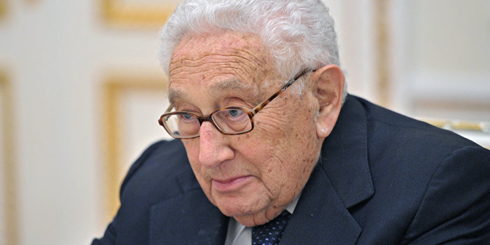 Реалист Киссинджер учит идеалиста Обаму истории Реалист Киссинджер учит идеалиста Обаму истории