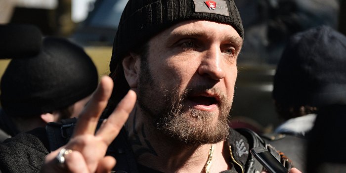 «Хирург» на севастопольском байк-шоу показал мотоцикл «Сталинец» «Хирург» на севастопольском байк-шоу показал мотоцикл «Сталинец»