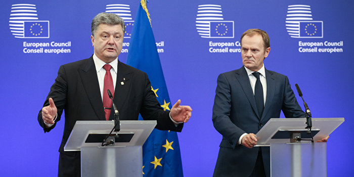 Порошенко требует усилить санкции против РФ Порошенко требует усилить санкции против РФ