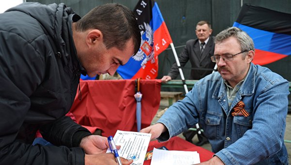 На осень в ДНР и ЛНР планируется референдум о вхождении в состав РФ На осень в ДНР и ЛНР планируется референдум о вхождении в состав РФ