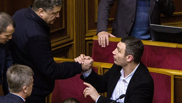 Эксперт: Кличко пришлось уйти к Порошенко из-за провального управления Киевом Эксперт: Кличко пришлось уйти к Порошенко из-за провального управления Киевом