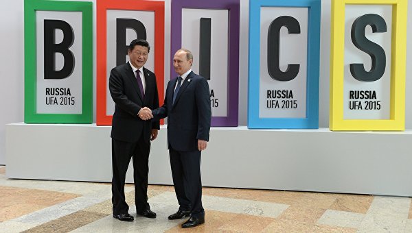 Россия и Китай: Симметрия политических отношений в асимметричном мире Россия и Китай: Симметрия политических отношений в асимметричном мире
