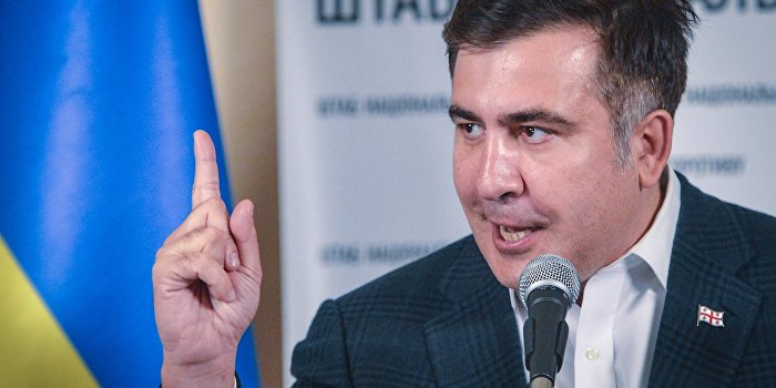 Саакашвили указал Коломойскому его место Саакашвили указал Коломойскому его место