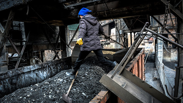 ДНР прекратила поставлять уголь на Украину ДНР прекратила поставлять уголь на Украину