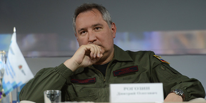 Рогозин усомнился в боеготовности Яценюка Рогозин усомнился в боеготовности Яценюка