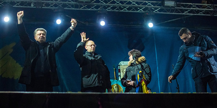 «Я тебя породил, я тебя и убью»: Радикалы целятся в кресло Порошенко «Я тебя породил, я тебя и убью»: Радикалы целятся в кресло Порошенко