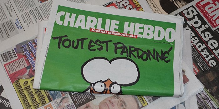 Charlie Hebdo ответит в суде за карикатуры на сирийского мальчика Charlie Hebdo ответит в суде за карикатуры на сирийского мальчика