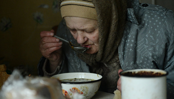 Достижение Яценюка: нищих в Украине стало в 11 раз больше Достижение Яценюка: нищих в Украине стало в 11 раз больше