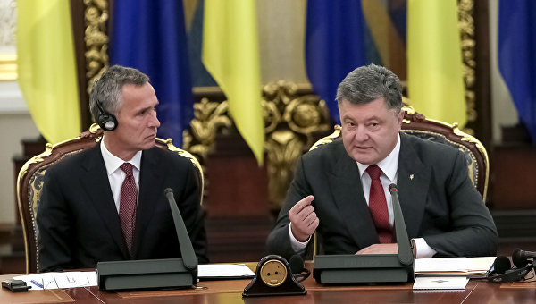 Порошенко проведет референдум по вступлению Украины в НАТО Порошенко проведет референдум по вступлению Украины в НАТО
