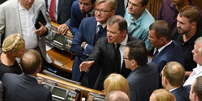 У Порошенко занялись плагиатом «диктаторских законов 16 января» У Порошенко занялись плагиатом «диктаторских законов 16 января»