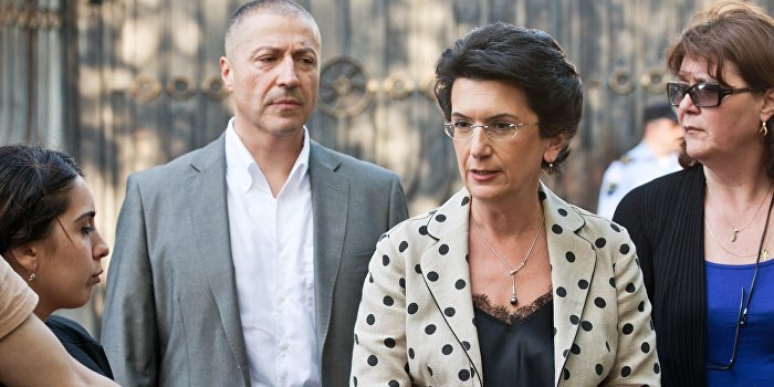Бурджанадзе: Блокада доказывает, что Киев не считает Крым украинским Бурджанадзе: Блокада доказывает, что Киев не считает Крым украинским