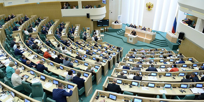 Совет Федерации разрешил использование Вооруженных сил РФ за рубежом Совет Федерации разрешил использование Вооруженных сил РФ за рубежом