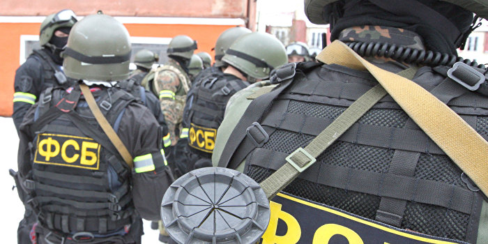 ФСБ открыла уголовное дело против инициатора блокады Крыма ФСБ открыла уголовное дело против инициатора блокады Крыма