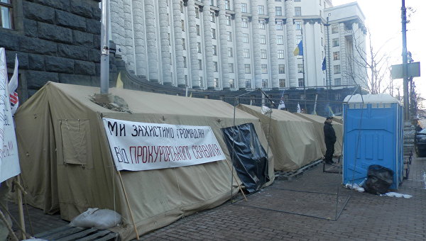 Власть должна понять, что ею очень недовольны Власть должна понять, что ею очень недовольны